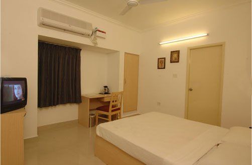 Hotel Dee Cee Manor Chennai Exterior photo