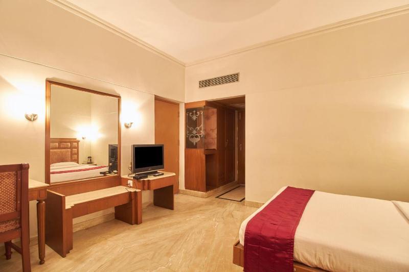 Hotel Dee Cee Manor Chennai Exterior photo